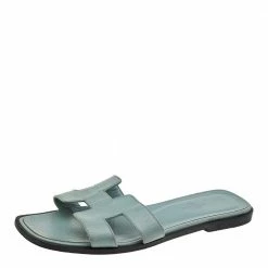 Hermes Sea Green Patent Leather Oran Flat Sandals Size 38 For Women