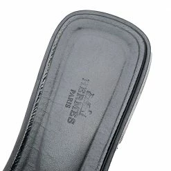 Hermes Black Patent Leather Oran Flat Sandals Size 41 For Women 17 Hermes Black Patent Leather Oran Flat Sandals Size 41 For Women -Deals Hermes Store luxury women hermes used shoes p604051 005