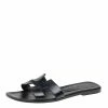 Hermes Black Patent Leather Oran Flat Sandals Size 41 For Women