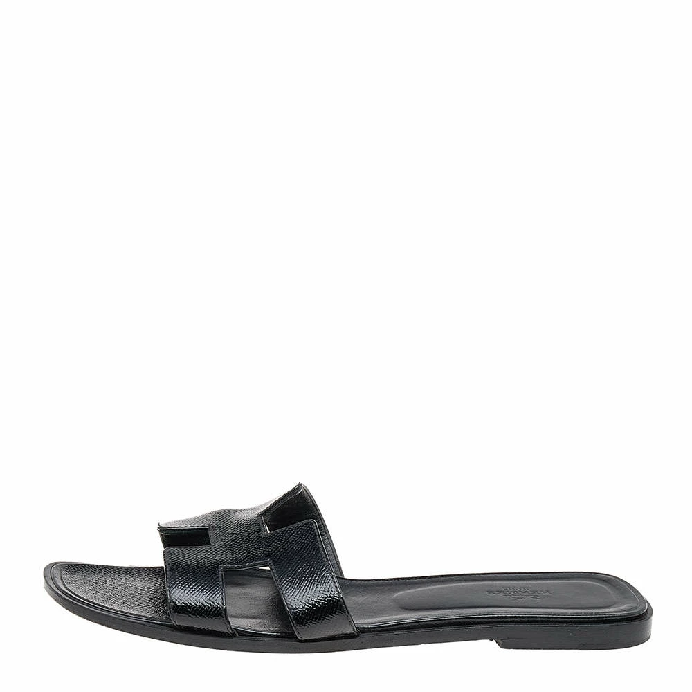 Hermes Black Patent Leather Oran Flat Sandals Size 41 For Women 4 Hermes Black Patent Leather Oran Flat Sandals Size 41 For Women - Image 2