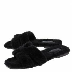 Hermes Hermès Black Fur Oran Flat Sandals Size 38 For Women -Deals Hermes Store luxury women hermes used shoes p618778 002