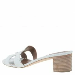 Hermes White Leather Oasis Slides Size 39.5 For Women -Deals Hermes Store luxury women hermes used shoes p62176 003