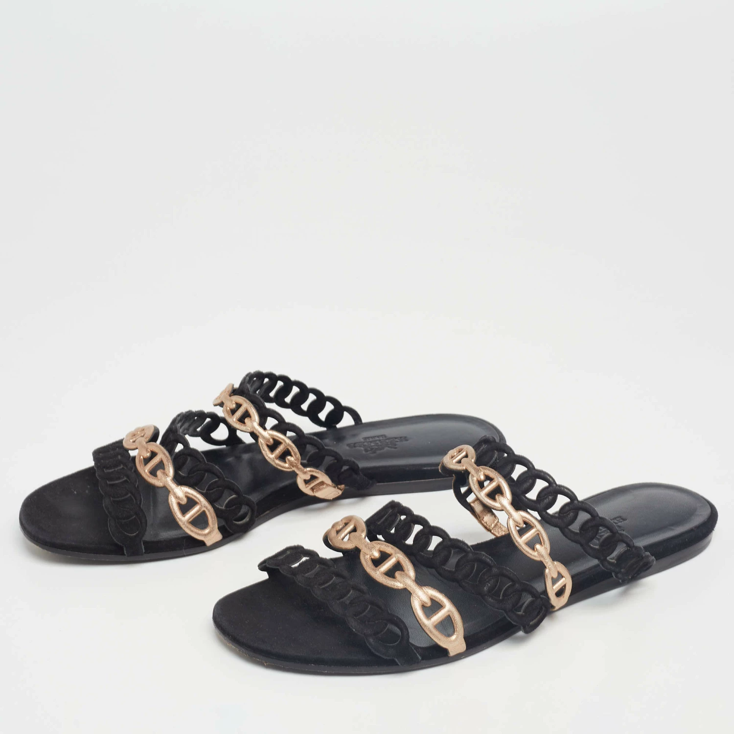 Hermes Hermès Black/Gold Suede And Leather D'ancre Chaine Flat Sandals Size 36 For Women 4 Hermes Hermès Black/Gold Suede And Leather D'ancre Chaine Flat Sandals Size 36 For Women - Image 2