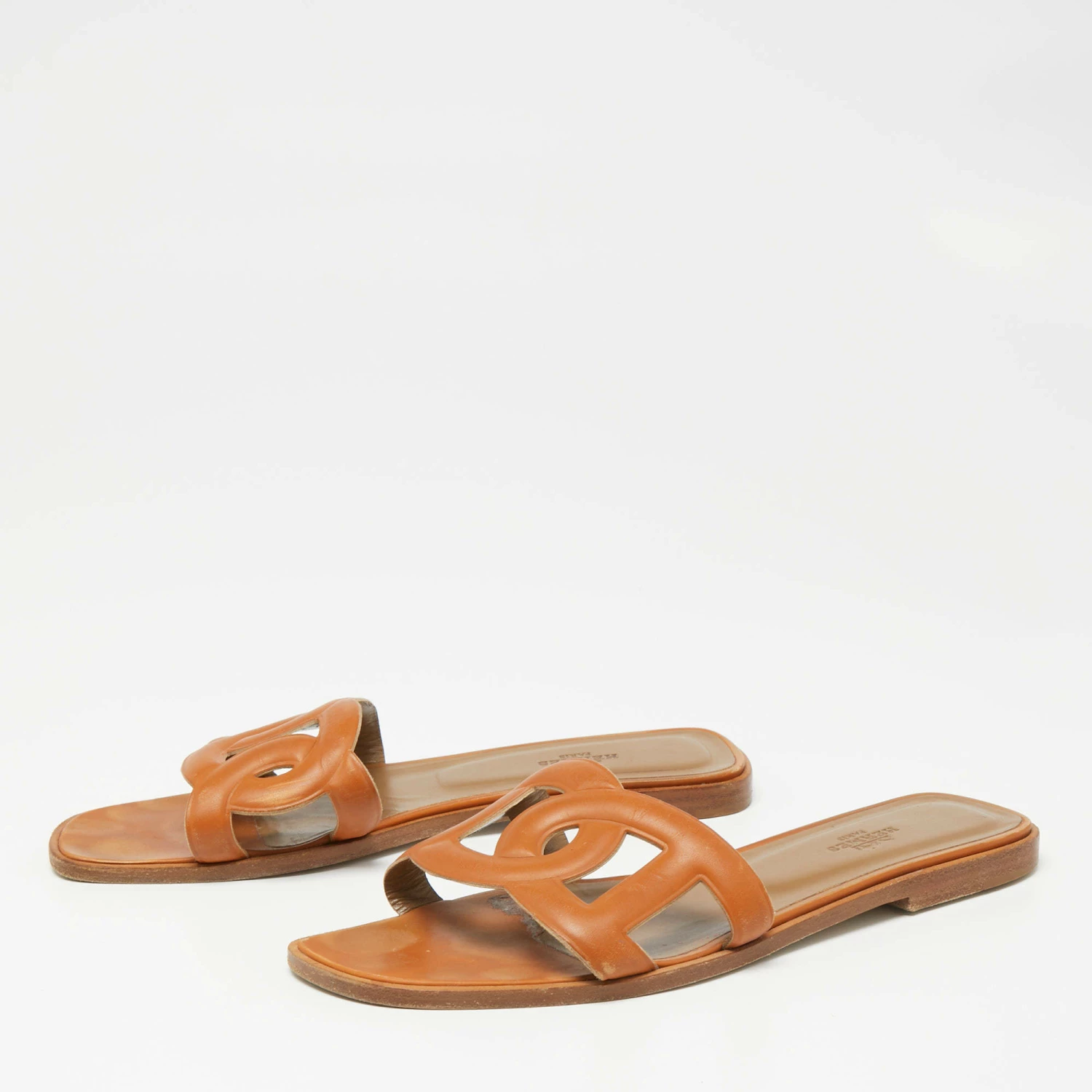Hermes Brown Leather Aloha Sandals Size 38.5 For Women 4 Hermes Brown Leather Aloha Sandals Size 38.5 For Women - Image 2