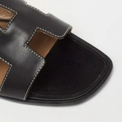 Hermes Black Leather Oran Flat Sandals Size 41.5 For Women -Deals Hermes Store luxury women hermes used shoes p634335 008