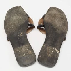 Hermes Hermés Black Leather Aloha Flat Slides Size 37 For Women -Deals Hermes Store luxury women hermes used shoes p635203 007