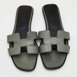 Hermes Grey/Black Leather Oran Flat Slides Size 40.5 For Women -Deals Hermes Store luxury women hermes used shoes p639041 1655098902 011