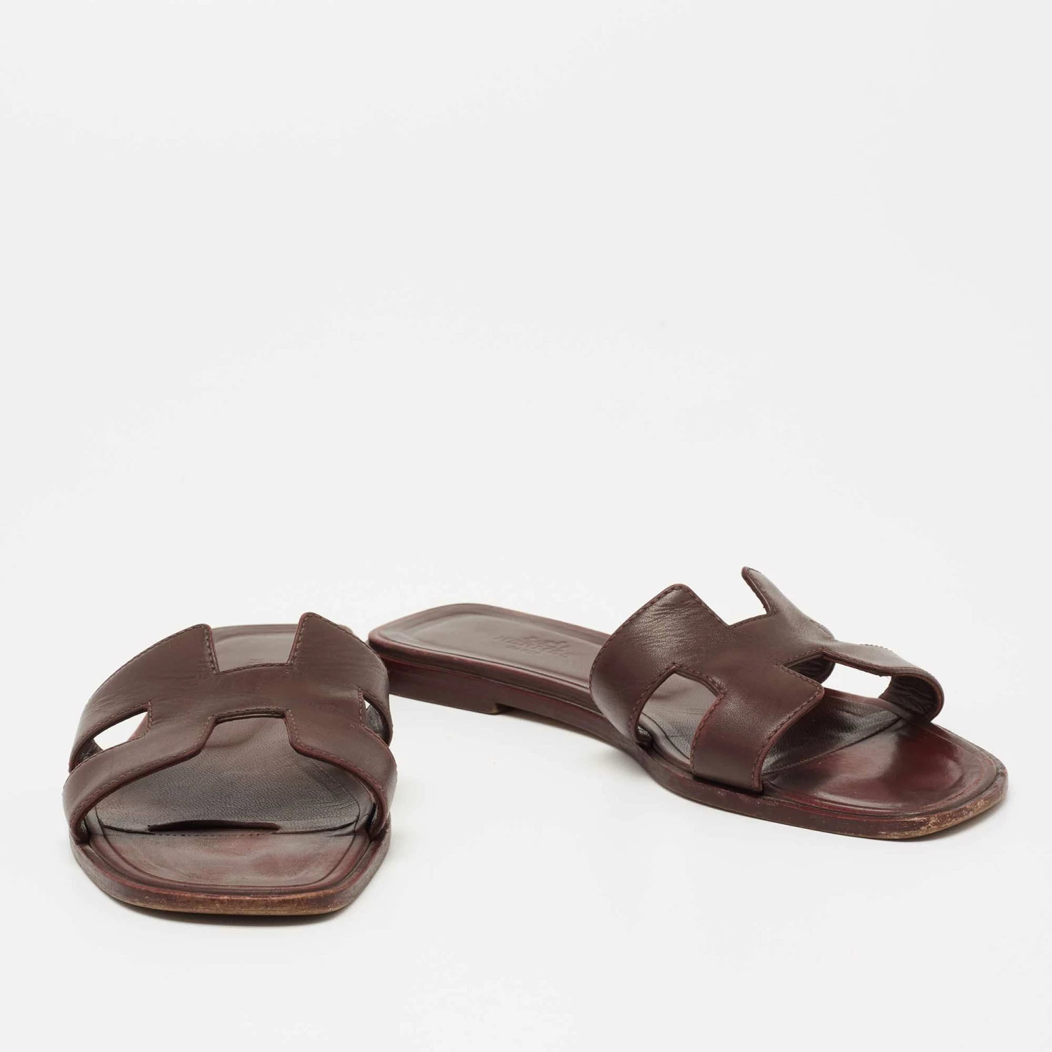 Hermes Burgundy Leather Oran Sandals Size 36.5 For Women 6 Hermes Burgundy Leather Oran Sandals Size 36.5 For Women - Image 4