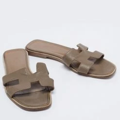 Hermes Olive Green Leather Oran Flat Sandals Size 38 For Women -Deals Hermes Store luxury women hermes used shoes p648229 004