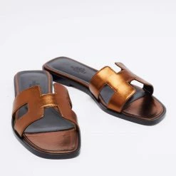 Hermes Bronze Leather Oran Flat Slides Size 35.5 For Women 13 Hermes Bronze Leather Oran Flat Slides Size 35.5 For Women -Deals Hermes Store luxury women hermes used shoes p649364 005