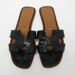 Hermes Black Croc Embossed Leather Oran Flat Slides Size 40 For Women -Deals Hermes Store luxury women hermes used shoes p652124 007