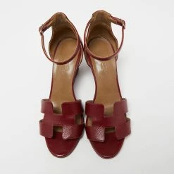 Hermes Hermès Burgundy Patent Leather Legend Ankle-Strap Sandals Size 38 For Women -Deals Hermes Store luxury women hermes used shoes p653130 008
