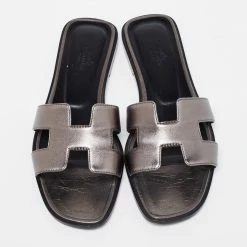 Hermes Hermès Metallic Bronze Leather Oran Sandals Size 38 For Women -Deals Hermes Store luxury women hermes used shoes p654996 006