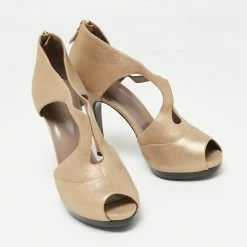 Hermes Metallic Gold Leather Peep Toe Platform Sandals Size 39 For Women 14 Hermes Metallic Gold Leather Peep Toe Platform Sandals Size 39 For Women -Deals Hermes Store luxury women hermes used shoes p657257 007