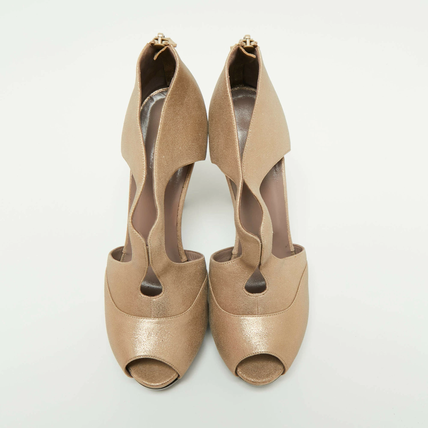 Hermes Metallic Gold Leather Peep Toe Platform Sandals Size 39 For Women 5 Hermes Metallic Gold Leather Peep Toe Platform Sandals Size 39 For Women - Image 3