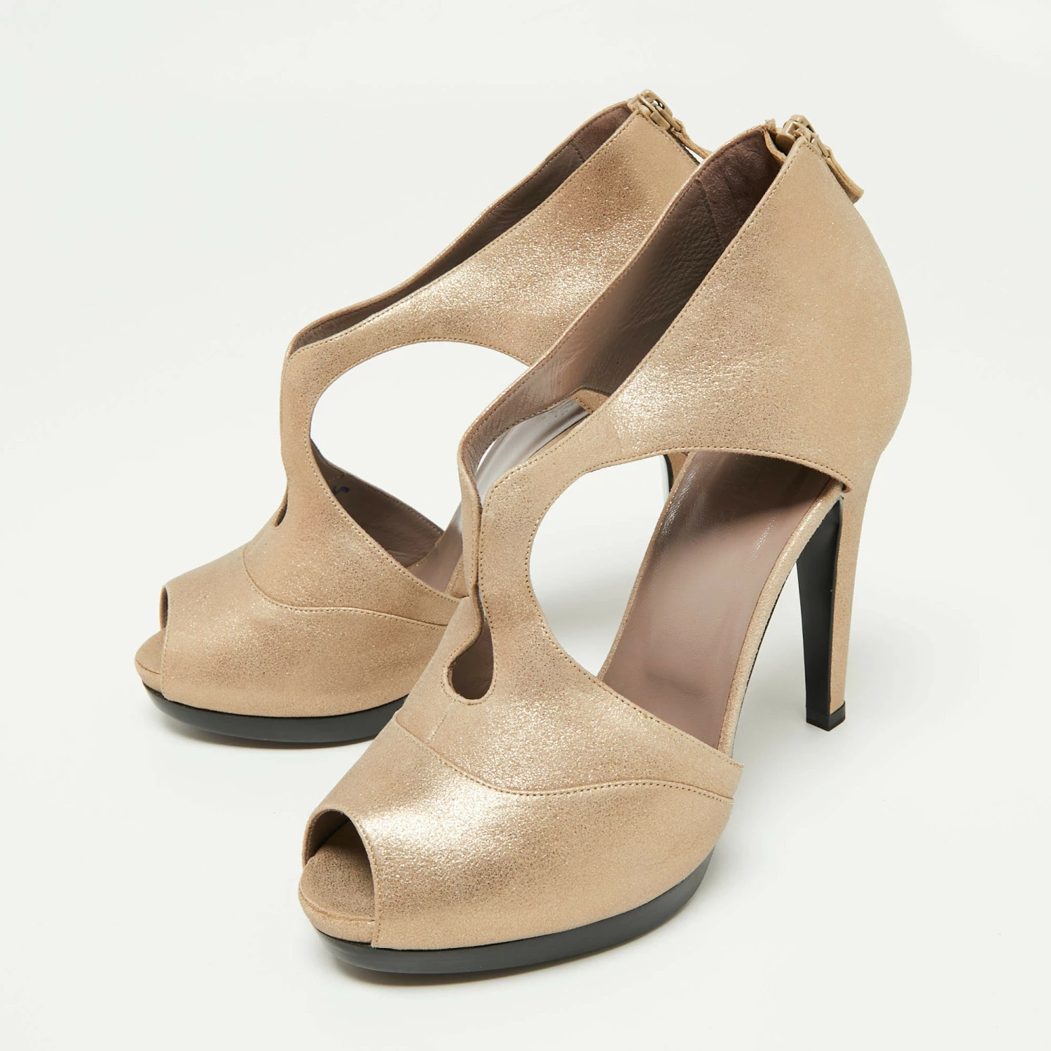 Hermes Metallic Gold Leather Peep Toe Platform Sandals Size 39 For Women 4 Hermes Metallic Gold Leather Peep Toe Platform Sandals Size 39 For Women - Image 2