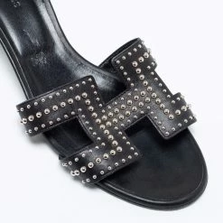 Hermes Hermès Black Studded Leather Oasis Slide Sandals Size 38 For Women -Deals Hermes Store luxury women hermes used shoes p657305 007