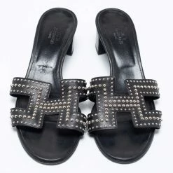 Hermes Hermès Black Studded Leather Oasis Slide Sandals Size 38 For Women -Deals Hermes Store luxury women hermes used shoes p657305 008