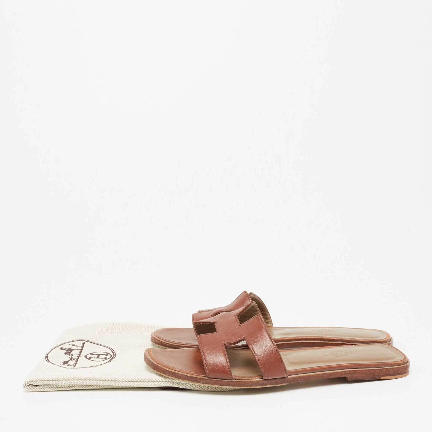 Hermes Brown Leather Oran Flat Slides Size 37.5 For Women 11 Hermes Brown Leather Oran Flat Slides Size 37.5 For Women - Image 9
