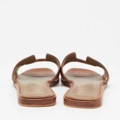 Hermes Brown Leather Oran Flat Slides Size 37.5 For Women 15 Hermes Brown Leather Oran Flat Slides Size 37.5 For Women -Deals Hermes Store luxury women hermes used shoes p662030 006