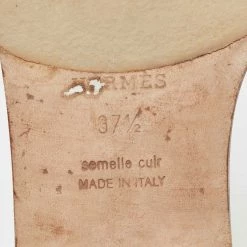 Hermes Brown Leather Oran Flat Slides Size 37.5 For Women 18 Hermes Brown Leather Oran Flat Slides Size 37.5 For Women -Deals Hermes Store luxury women hermes used shoes p662030 009