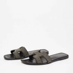 Hermes Hermés Black Crystal Embellished Suede Oran Flat Sandals Size 38 For Women -Deals Hermes Store luxury women hermes used shoes p663634 002