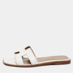 Hermes White Leather Oran Flat Slides Size 36.5 For Women