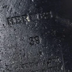 Hermes Hermès Black/Gold Suede And Leather D'ancre Chaine Flat Slides Size 39 For Women -Deals Hermes Store luxury women hermes used shoes p675208 004