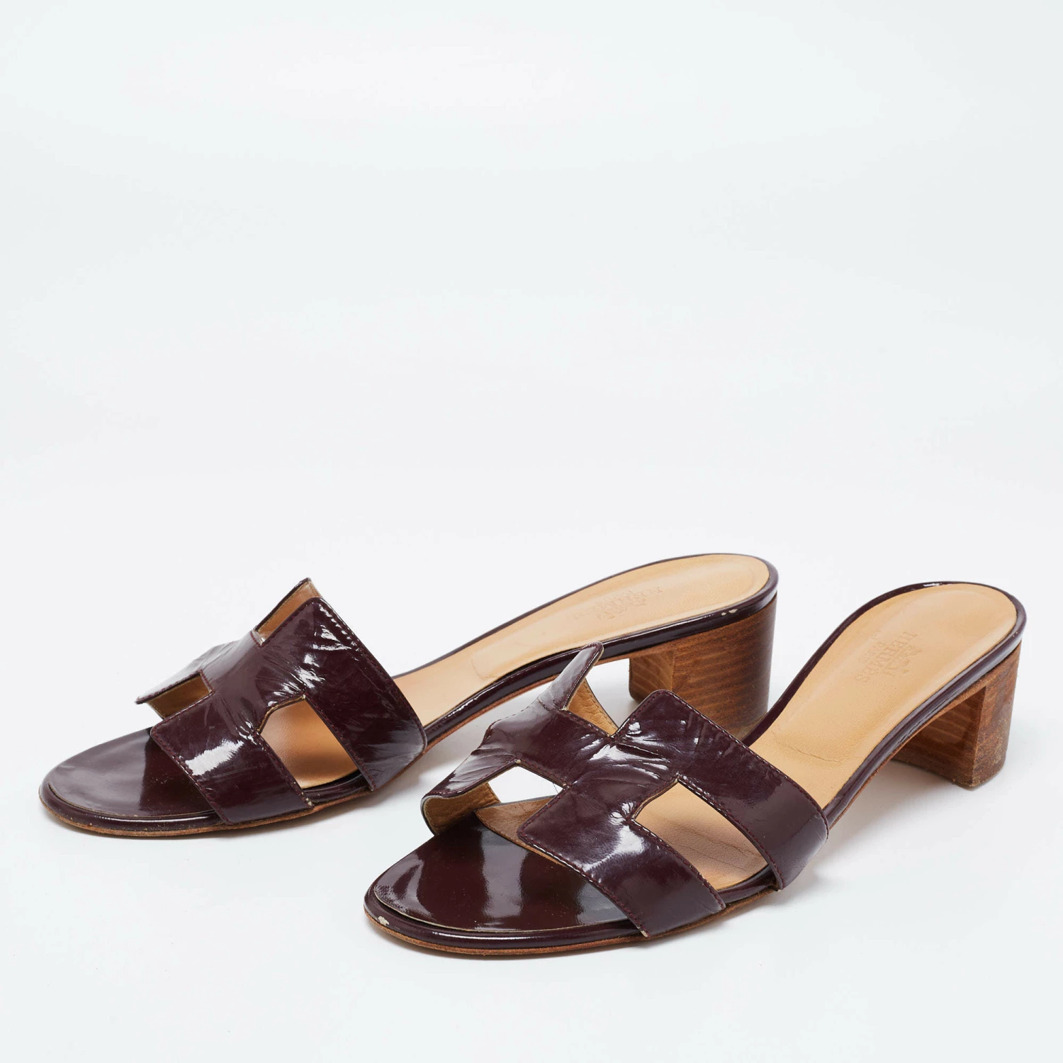 Hermes Burgundy Patent Leather Oasis Slide Sandals Size 38.5 For Women 4 Hermes Burgundy Patent Leather Oasis Slide Sandals Size 38.5 For Women - Image 2