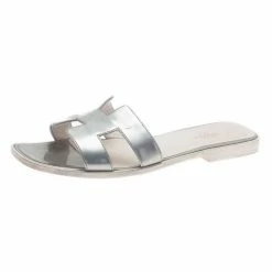 Hermes Silver Leather Oran Box Sandals Size 39.5 For Women