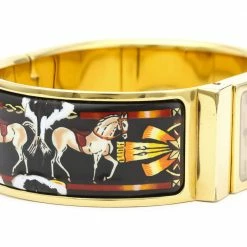 Hermes Champagne Gold Plated Stainless Steel Loquet Quartz LO1.201 Women's Wristwatch 20 MM For Women 17 Hermes Champagne Gold Plated Stainless Steel Loquet Quartz LO1.201 Women's Wristwatch 20 MM For Women -Deals Hermes Store luxury women hermes used watches p321137 003